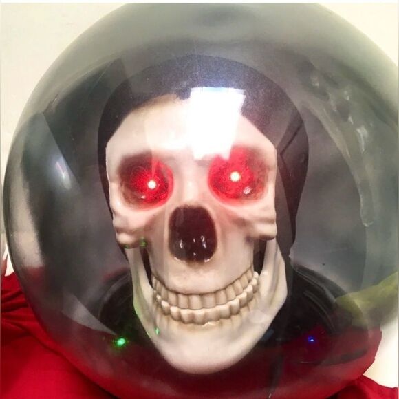 HALLOWEEN SPIRIT BALL-TALKING SKULL/GRIM
REAPER/SKELETON ANIMATED VINTAGE - Picture 8 of 13